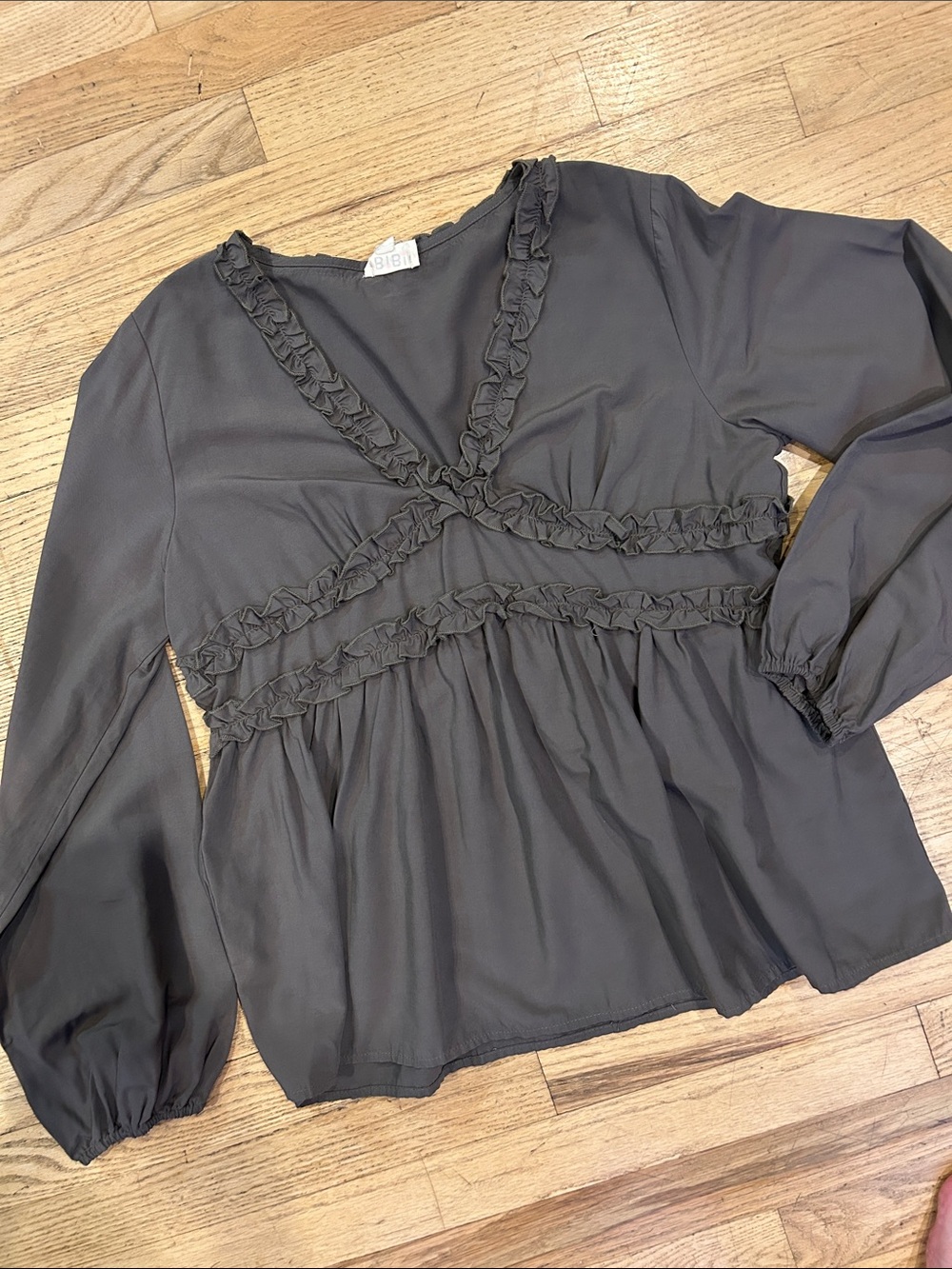 BiBi ruffle V-neck long sleeve blouse - Picture 3 of 10
